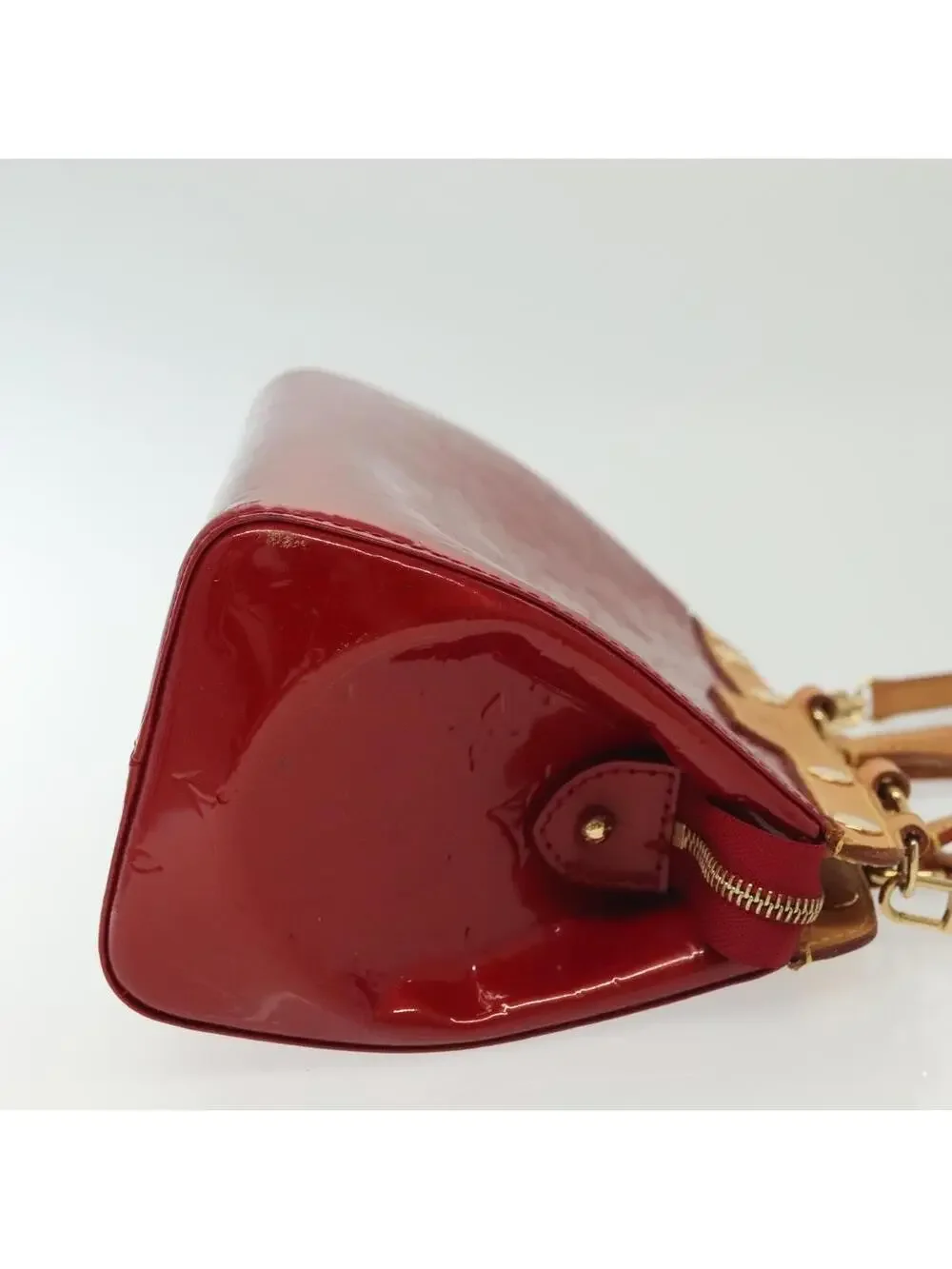 Louis Vuitton handbag outfit makes